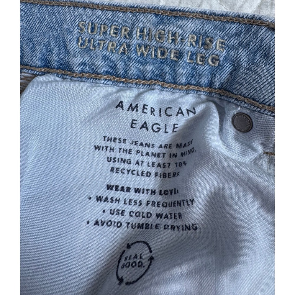 American Eagle Super High Rise Ultra Wide Leg Distressed Light Wash Jeans 6 Long - Picture 3 of 10